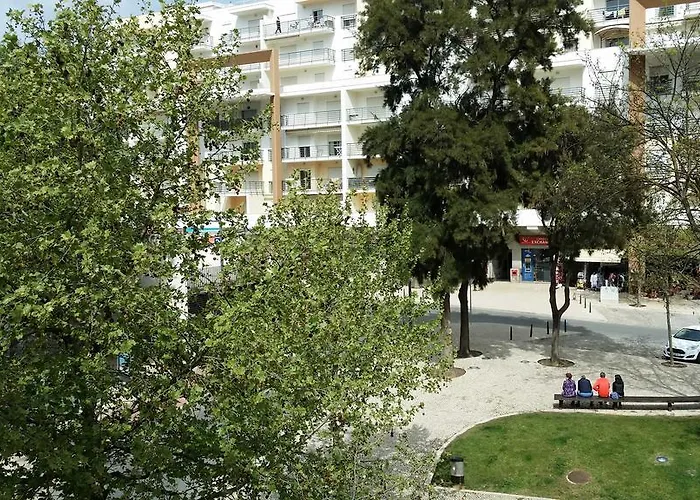 Near The 알부페이라